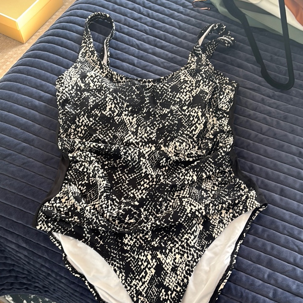 DKNY Black and White Women's One Piece Swimsuit